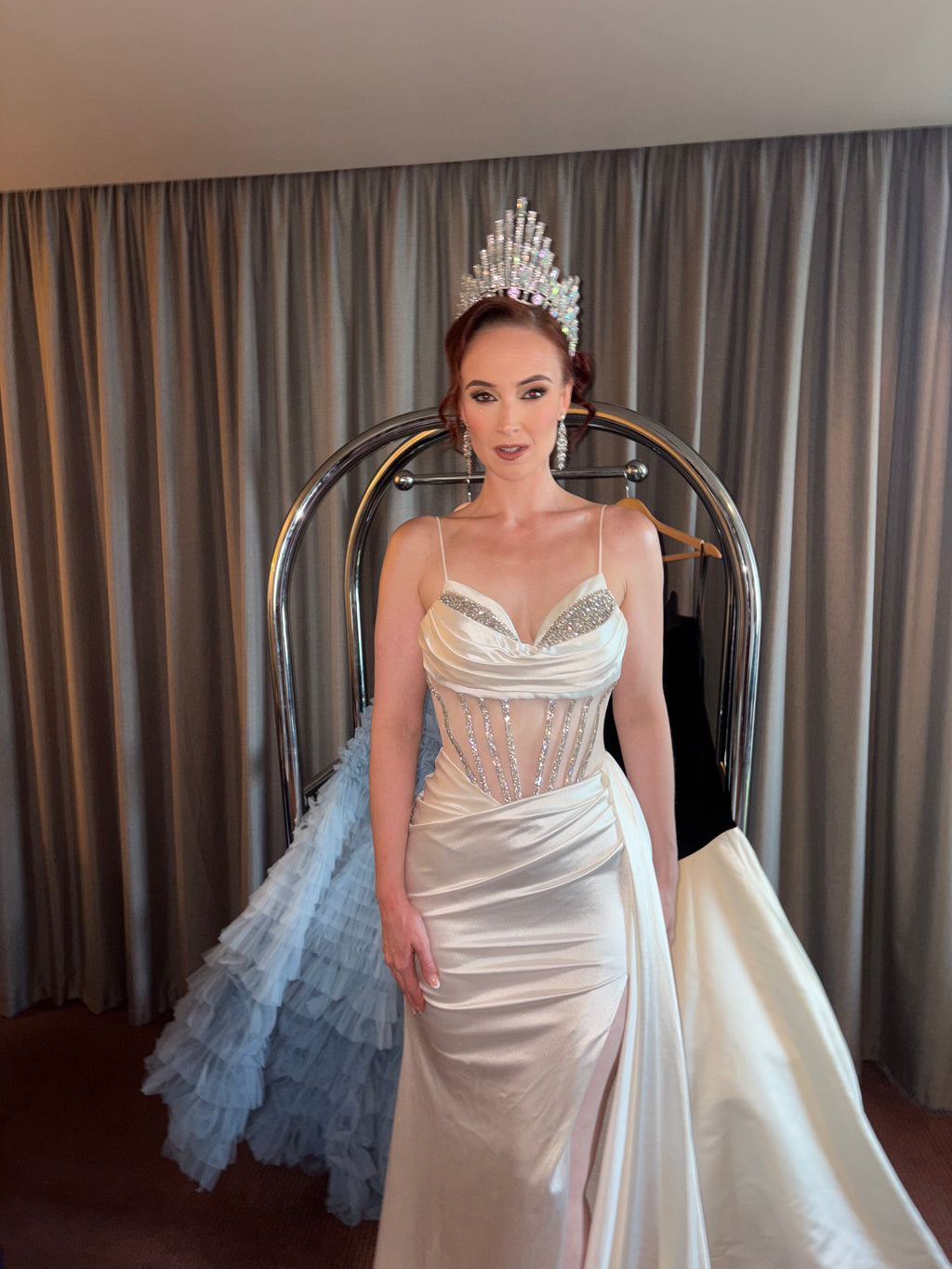 Dress2Party White Gown